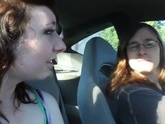 Amateur, Mamada, Novio, Morena, Coche, Pareja, Lesbiana, Al aire libre