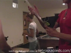 Universiteit, Ex vriendin, Flashing, Logement, Naakt, Openbaar, Strippen, Tieten likken