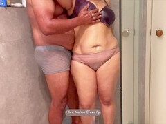 In den arsch, Bad, Verein, Paar, Indisch, Massage, Masturbation, Milf