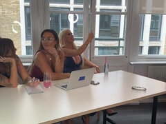 Gros cul, Gros seins, Noire, Le plan cul à quatre, Interracial, Bureau