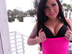 Grosser schwanz, Blasen, Grufti, Handjob, Pov, Tätowierung, Jungendliche (18+)