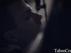 Afpersing, Rondborstig, Gevangen, Oudere vrouw, Hardcore, Moeder die ik wil neuken, Moeder, Stiefmoeder