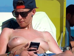 18 ans, Plage, Blonde, Brunette brune, Nudiste, Public, Serré, Voyeur