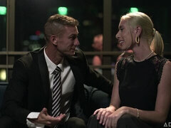 Grosser arsch, Grosse titten, Blondine, Blasen, Hundestellung, Natürlichen titten, Dürr, Jungendliche (18+)