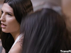 Ana Foxxx and Zariah Auras uforgettable Moment
