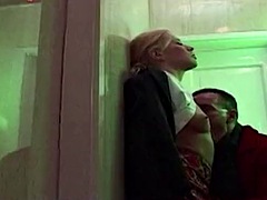 Anaal, Blond, Pijpbeurt, Universiteit, Hardcore, Douche, Tieten likken, Oud