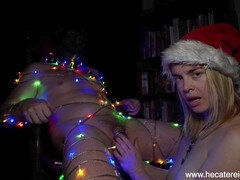 Садо мазо, Постарше, Доминирование, Женское доминирование, Латекс, Милф, Оргазм, Тату