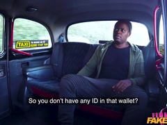 Grosse titten, Auto, Tschechisch, Frau, Handjob, Interrassisch, Lecken, Tätowierung