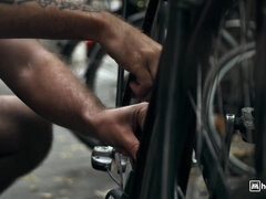 Grote mammen, Bruinharig, Duits, Hongaars, Naakt, Kut duiken, Tieten likken, Nat