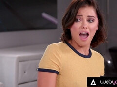 Красотки, Сидя на лице, Лесбиянка, Трусики, Лизание жопы, Молоденькие, Втроем, Сиськи