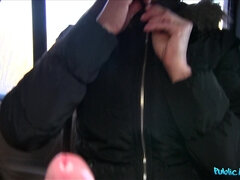 素人, フェラチオ, 車, アウトドア, 公共