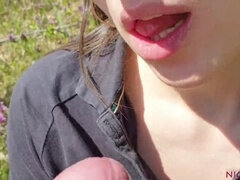 Leie, Blasen, Braunhaarige, Sperma im mund, Deutsch, Im freien
