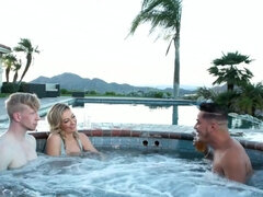 Tetas grandes, Bisexual, Estilo perrito, Rostro sentado, Pajear, Interracial, Coño, Trio