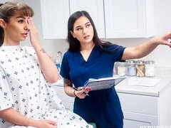 Tussi, Grosser arsch, Grosser schwanz, Grosse titten, Blasen, Hundestellung, Frau frau mann, Dürr