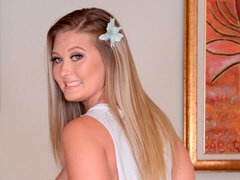 Blondine, Blasen, Doppelpenetration, Hardcore, Rau, Rasiert, Jungendliche (18+), Flotter dreier