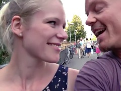 Amateur, Nana, Sucer une bite, Allemand, Hard, Piercing, Réalité, Tatouage