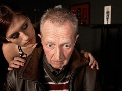 Sucer une bite, En levrette, Domination, Fétiche, Branlette thaïlandaise, Chatte, Rousse roux, Maigrichonne