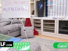 Tetas grandes, Mamada, Corridas, Cuadrupleta, Juegos, Sexo duro, Orgía, Trio