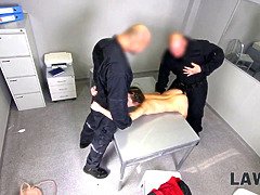 Blasen, Tschechisch, Hd, Polizei, Polisch, Realität, Flotter dreier, Titten