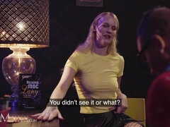 Blonde, Sucer une bite, Plantureuse, Mère que j'aimerais baiser, Seins naturels, Rasée, Adolescente, Plan cul à trois