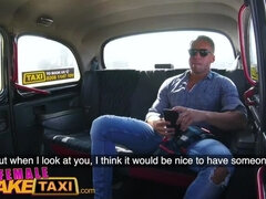 Любители, Минет, В машине, Чешки, Женщины, Мамочка, Оргазм, На публике