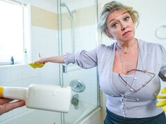 Schlafzimmer, Grosse titten, Blondine, Vollbusig, Pummelig, Handjob, Mutti, Rasiert