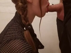 Sexy Secretary Stella Gives Hands-Free Blowjob with Tongue During Office Renovation