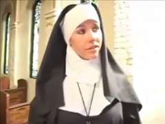Blondine, Doppelpenetration, Gruppensex, Hardcore, Nonne