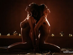 Gros cul, Gros seins, Lesbienne, Léchez, Lingerie, Masturbation, Chatte, Dénudage