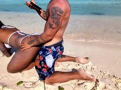 18, アナル, ビーチ, デカ尻, 中出し, チェコ, 母, 公共