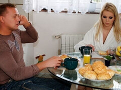 In den arsch, Grosser arsch, Grosser schwanz, Grosse titten, Blondine, Blasen, Flexibel, Milf