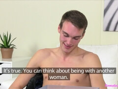 Amateur, Sucer une bite, Tromperie, Branlette thaïlandaise, Mère que j'aimerais baiser, Bureau