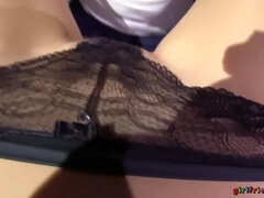 Tetas grandes, Checa, Penetracion con dedos, Novia, Peludo, Lamidas, Pov, Coño