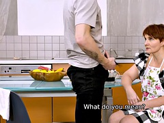 Blasen, Pummelig, Geile alte tussi, Hardcore, Reif, Rotschopf, Stiefmutter