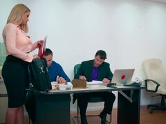 Sadomasoquismo, Rubia, Mamada, Corridas, Madres para coger, Secretaria