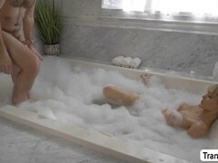 Anal, Gros seins, Gorge profonde, Jeunes transsexuelles thaïlandaises, Lécher le sphincter, Transsexuelle, Épouse