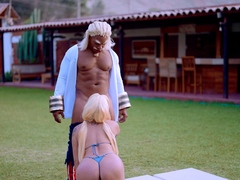 Grosser schwanz, Blondine, Blasen, Hundestellung, Hardcore, Hd, Milf, Im freien