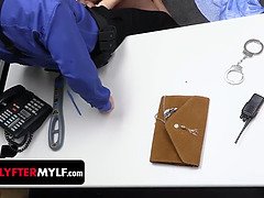 Grosse titten, Blondine, Geile alte tussi, Sperma im mund, Spermaladung, Kehlenfick, Taboo, Uniform
