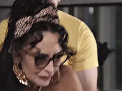 Blasen, Vollbusig, Pummelig, Geile alte tussi, Oma, Handjob, Reif, Ablutschen