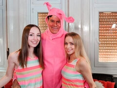 Любители, Большая жопа, Большой член, Минет, Гибкие, Сыновья, Тату, Молоденькие