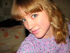 Amateur, Gros seins, Doigter, Seins naturels, Culottes ou slips, Chatte, Solo, Dénudage