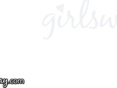 Lieveling, Grote mammen, Blond, Rondborstig, Lesbisch, Orgasme, Klein, Trio