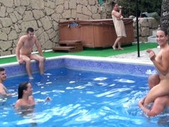 Amateur, Gros seins, Club, Fétiche, Doigter, Groupe, Branlette thaïlandaise, Orgie