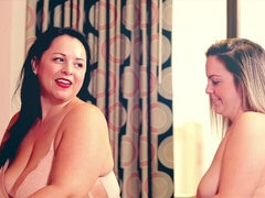 Lieveling, Slaapkamer, Lesbisch, Likken, Ondergoed, Masturbatie, Moeder die ik wil neuken, Kut duiken