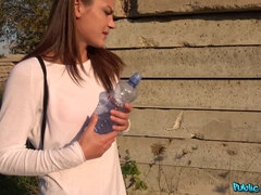 Mamada, Morena, Estilo perrito, Pajear, Al aire libre, Coño, Tatuaje, Tetas