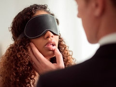 Cul, Brunette brune, En levrette, Noir ébène, Branlette thaïlandaise, Léchez, Chatte, Adolescente