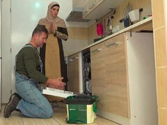 Culo grande, Mamada, Estilo perrito, Cocina, Tetas naturales, Afeitado, Flaco, Tetas