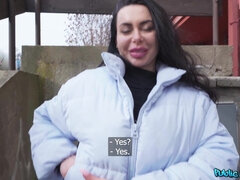 Grosse bite, Bâillonner, Talons, De plein air, Pov, Réalité, Chevaucher, Branlette espagnole