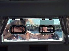 Blonde, Brunette brune, Lesbienne, Masturbation, De plein air, Fête, Actrice du porno, Plan cul à trois