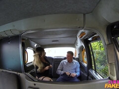Amateur, Mamada, Coche, Corridas faciales, Pajear, Al aire libre, Anilingus, Nalgadas
